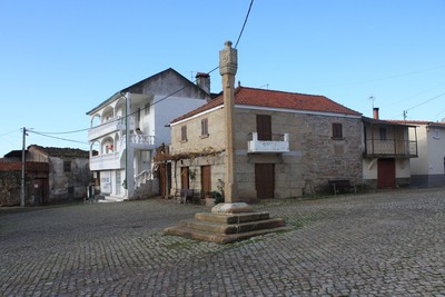 Pelourinho de Vilas Boas