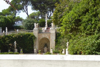 Edifício na Rua Engenheiro Álvaro Pedro de Sousa, também denominado «Casal de Monserrate» Cascais