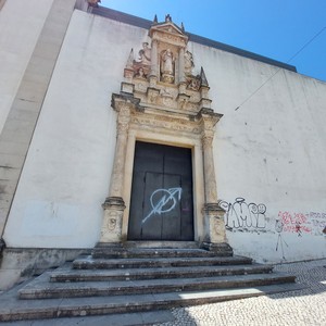 Portais da igreja de Santa Ana