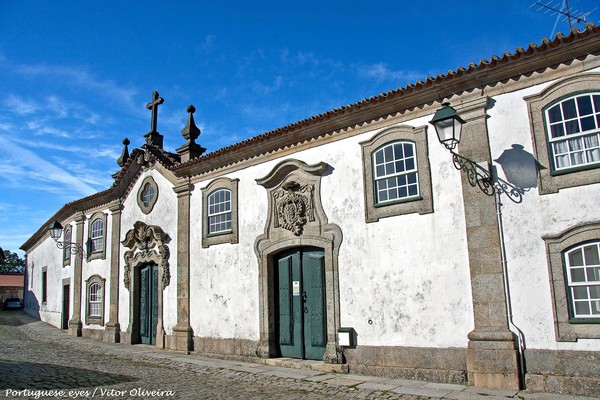 Solar dos Carvalhos - Sernancelhe - Portugal (50870037626).jpg