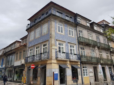 Rua de Cedofeita e topo norte da Praça de Carlos Alberto