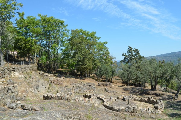 Tongóbriga DSC 0086 (52134372348).jpg