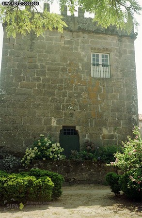 Torre da Honra de Barbosa.jpg