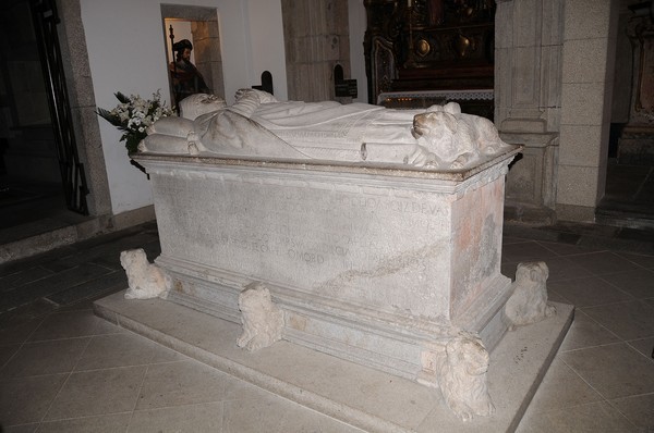 Tumulo de D. Diogo de Sousa.jpg