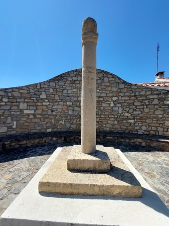 Vista próxima do Pelourinho de Águas Belas.jpg