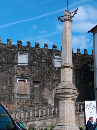 Vouzela - Pelourinho.jpg