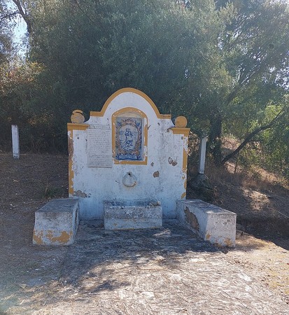 Dois nichos padrões da primeira passagem de Nuno Álvares