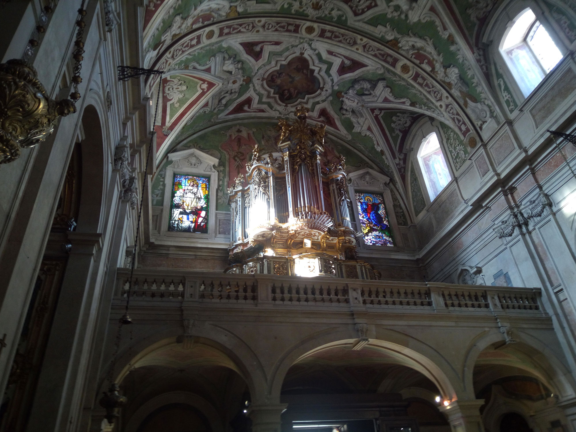 Basílica de Nossa Senhora dos Mártires (1).jpg