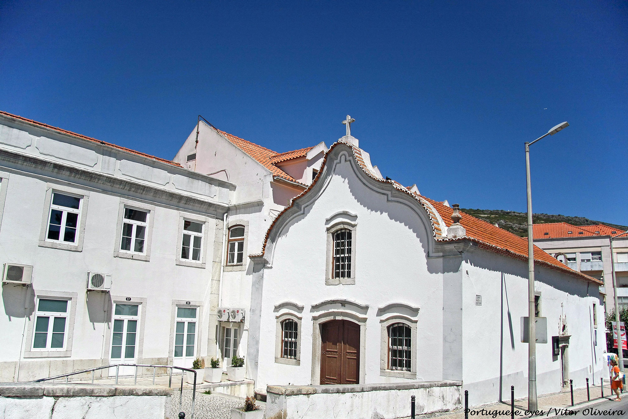 Capela da Santa Casa da Misericórdia de Sesimbra - Portugal (50161735731).jpg