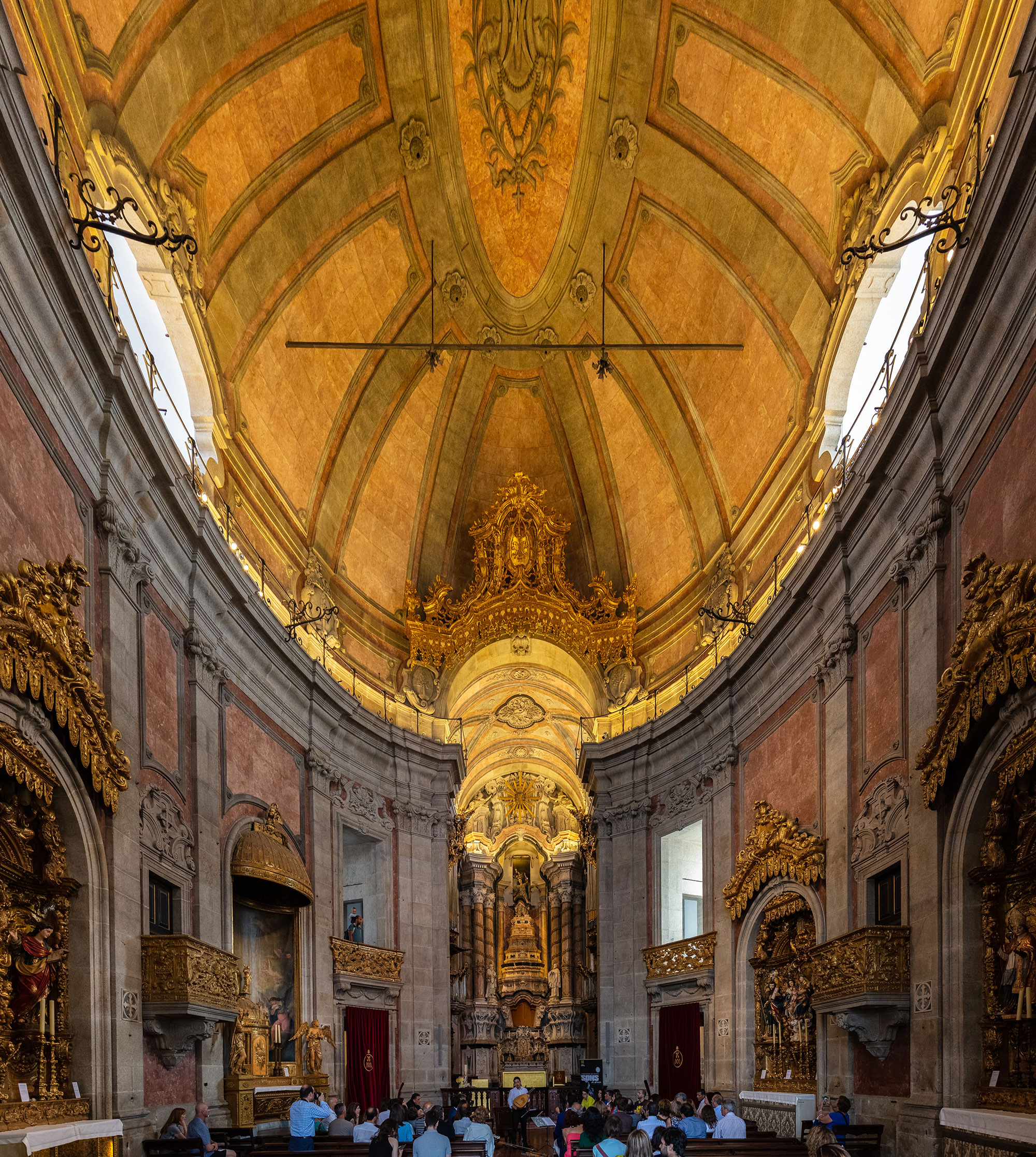 Iglesia de los Clérigos, Oporto, Portugal, 2019-06-02, DD 03.jpg