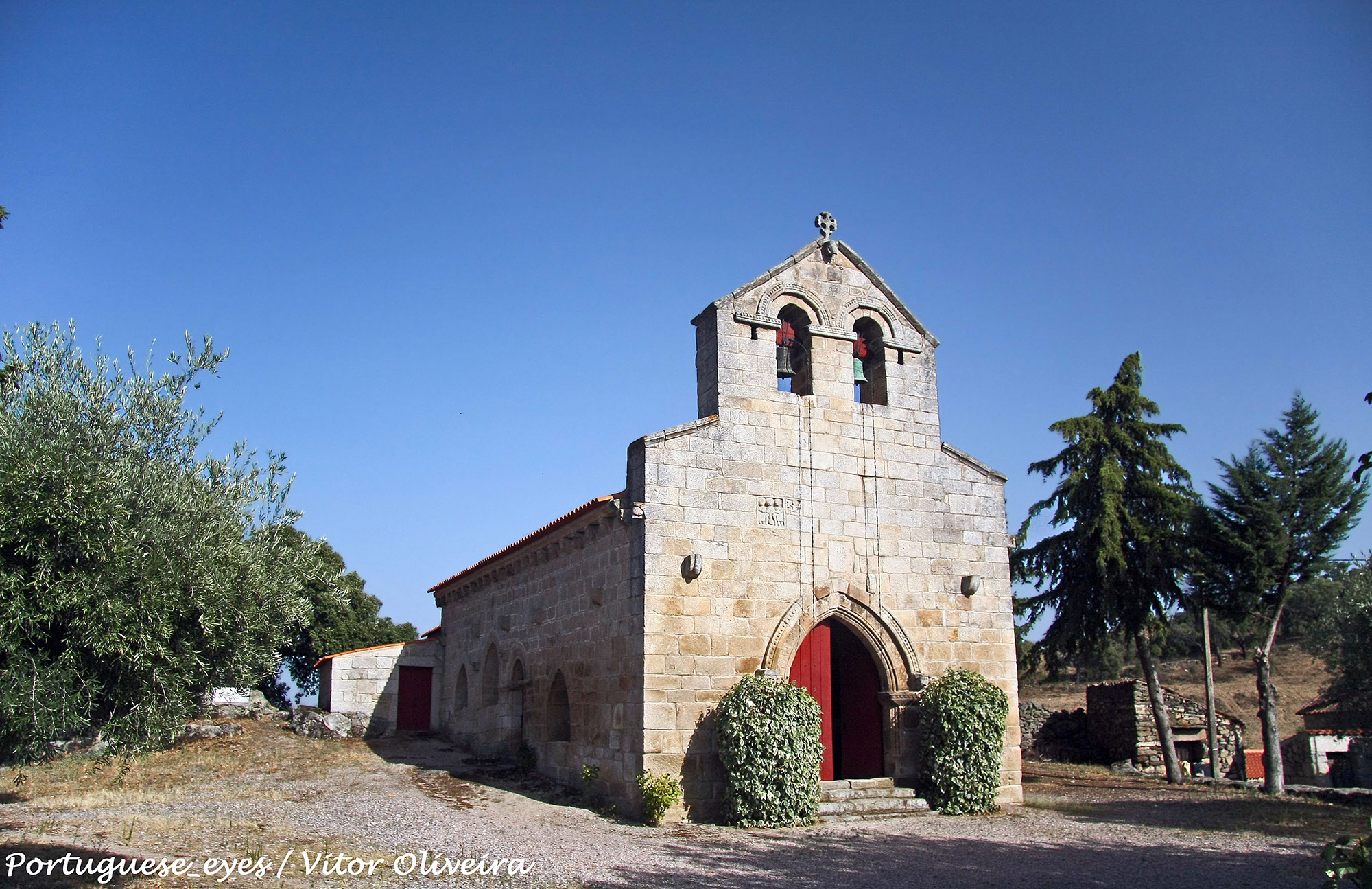 Igreja Matriz da Adeganha - Portugal (11266122656).jpg