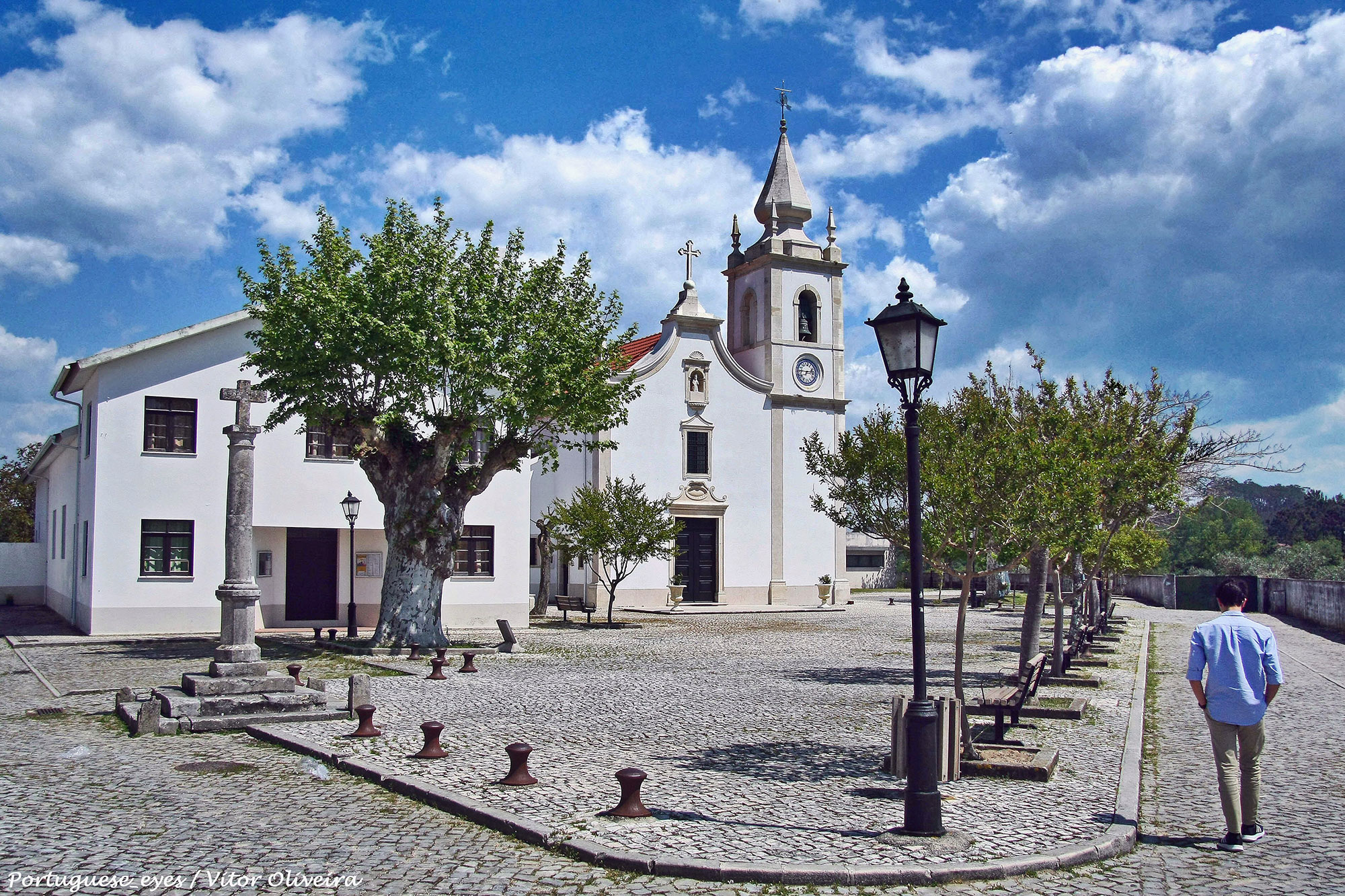 Igreja Matriz do Louriçal - Portugal (29148195428).jpg
