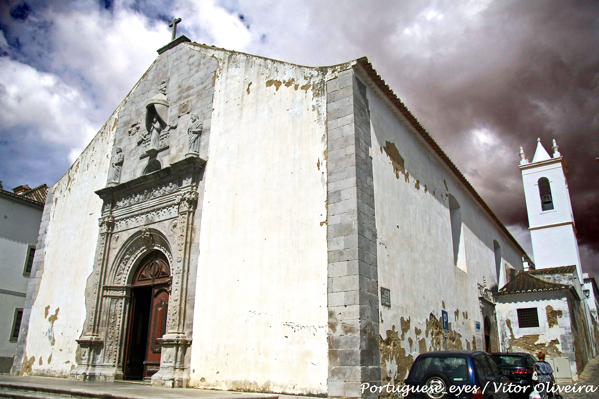 Igreja da Misericórdia - Tavira - Portugal (10429399486).jpg