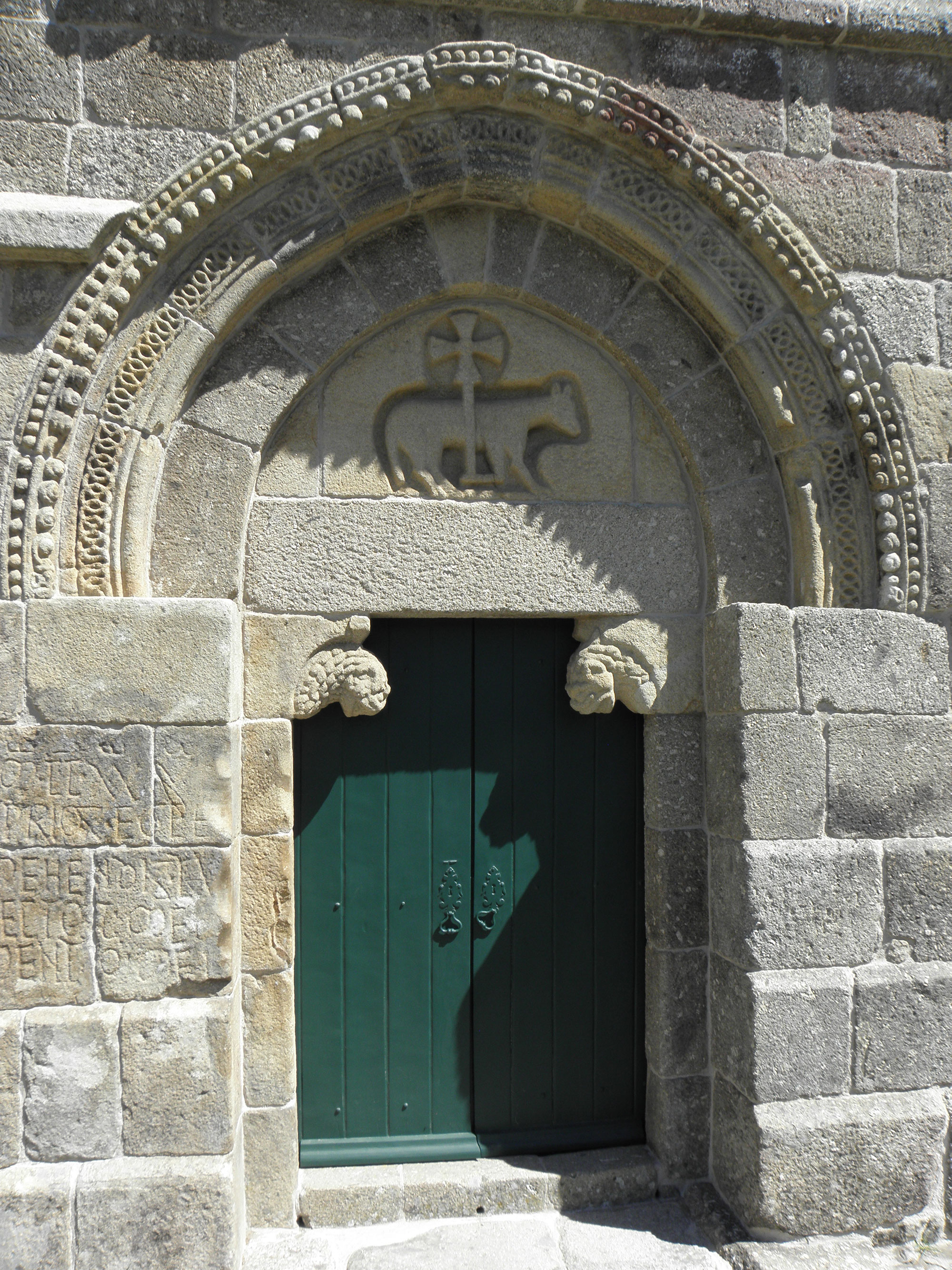 Igreja de Bravães, Ponte da Barca (4978619885).jpg