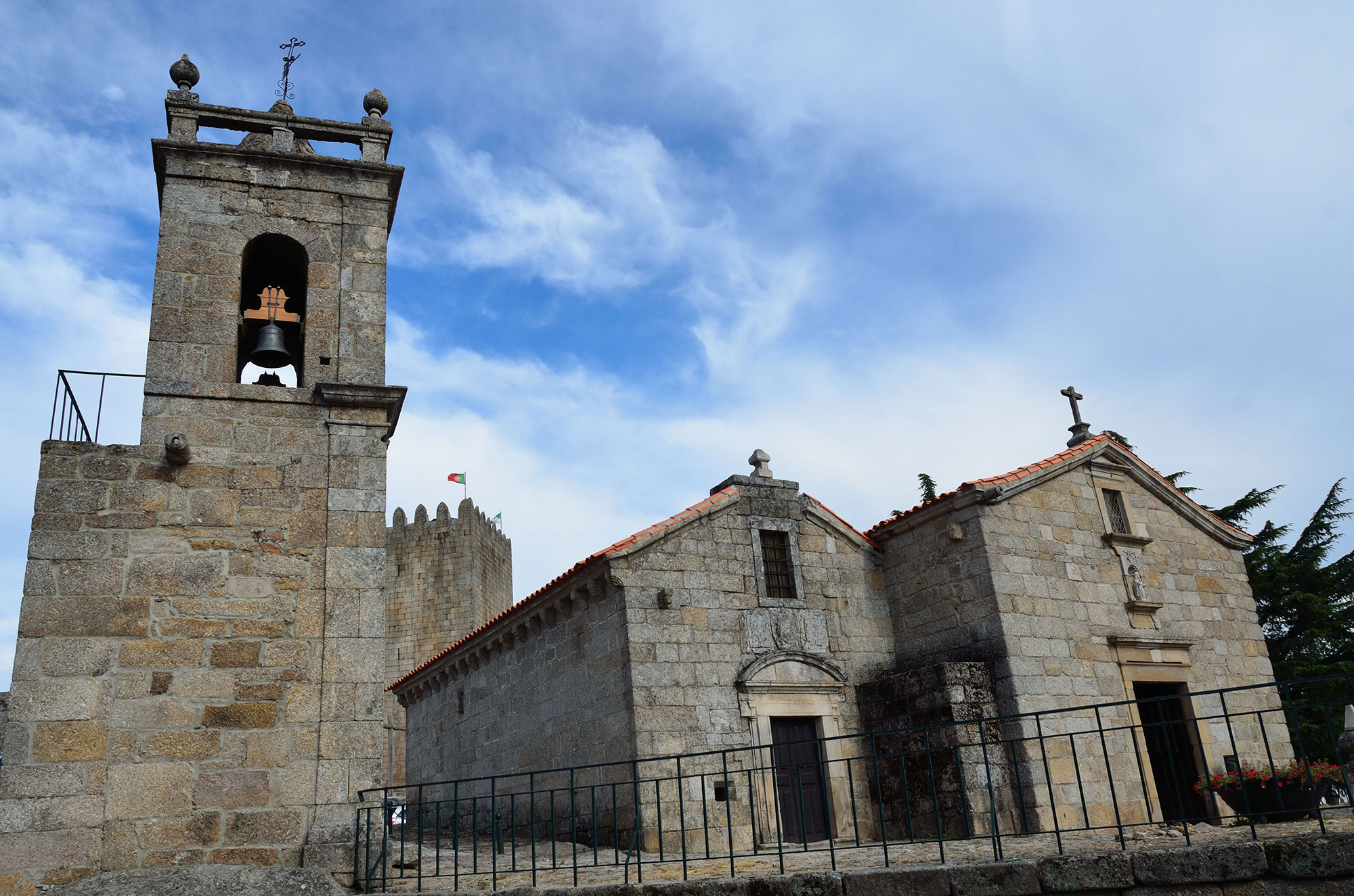 Igreja de Santiago (Belmonte) e capela anexa, designada por Capela dos Cabrais2.jpg