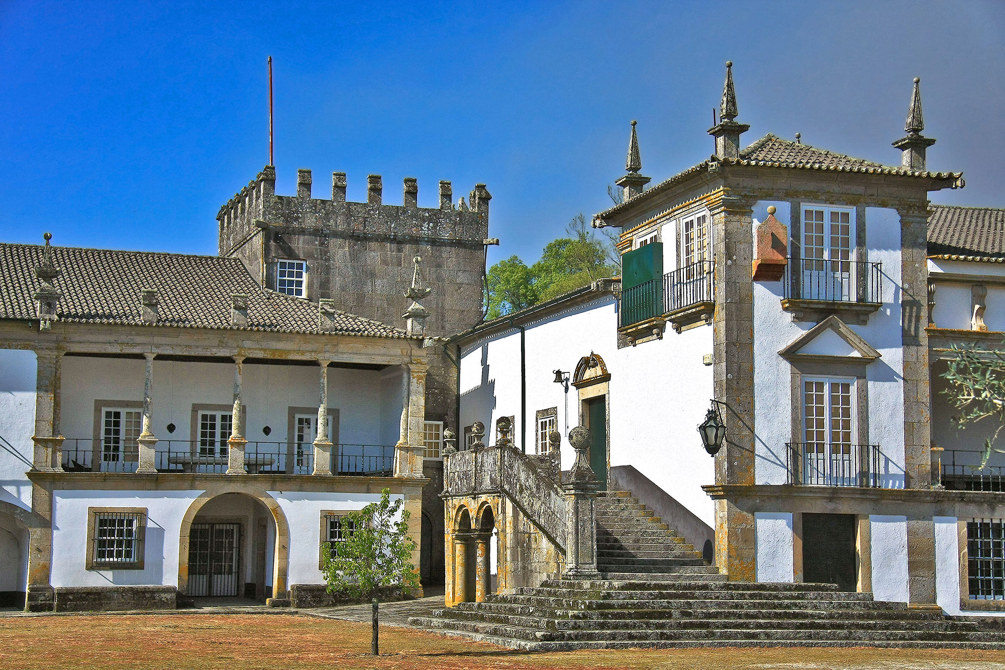 Solar de Bertiandos - Portugal (3940356223).jpg