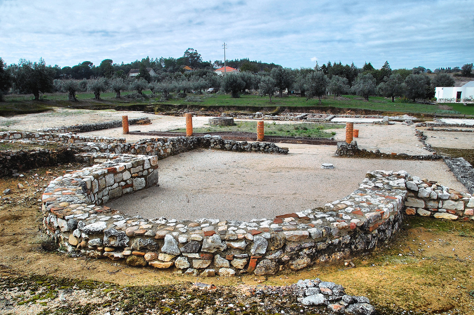 Vila Cardílio em Torres Novas.jpg